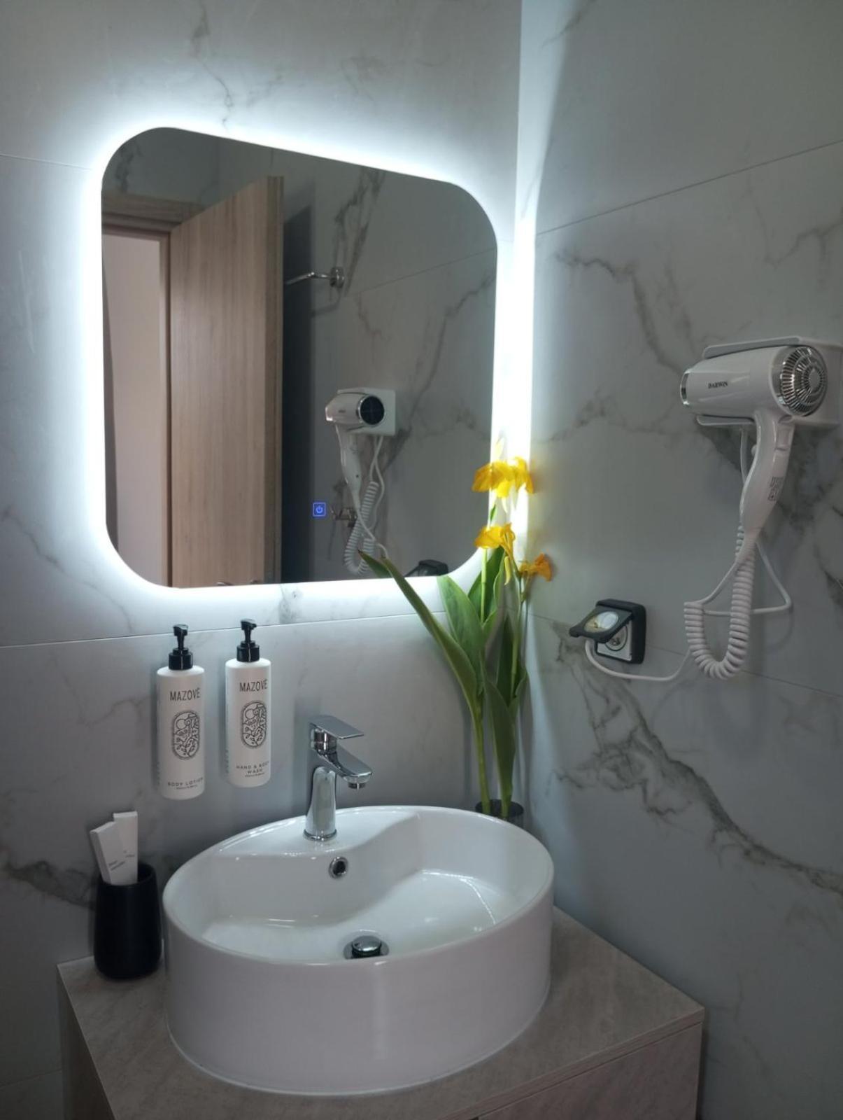 Three Charites Resort Gialova Bagian luar foto