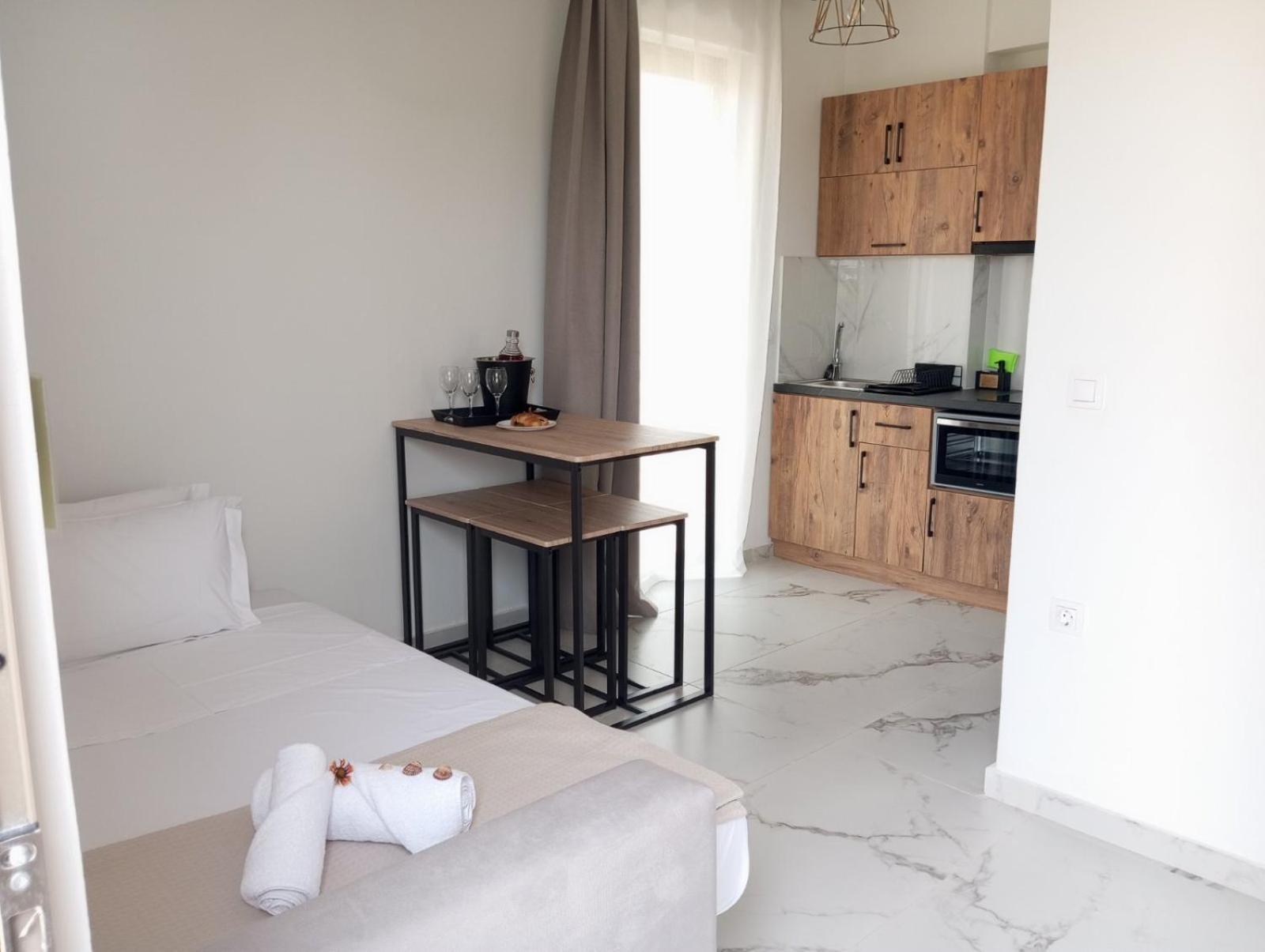 Three Charites Resort Gialova Bagian luar foto