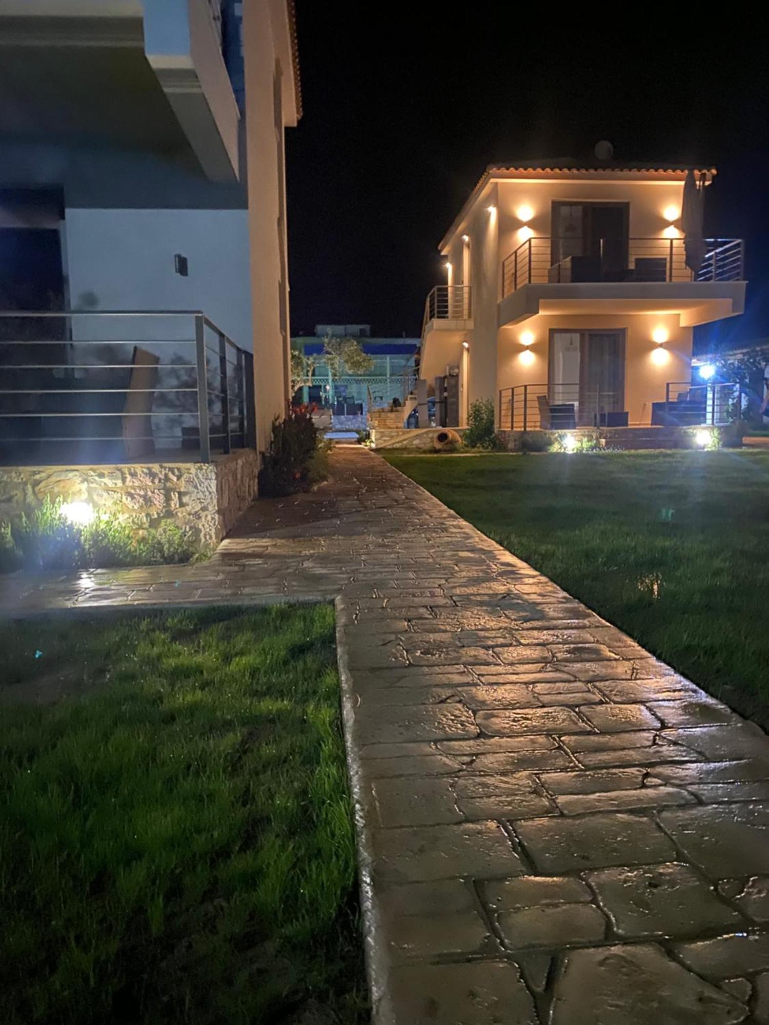 Three Charites Resort Gialova Bagian luar foto