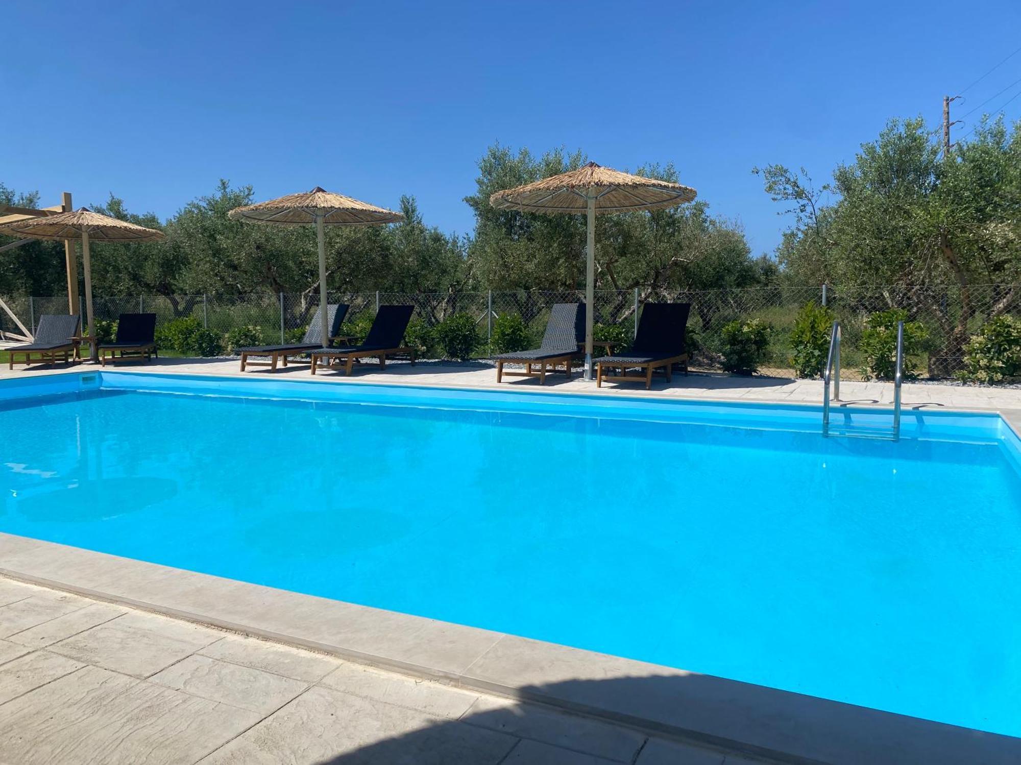 Three Charites Resort Gialova Bagian luar foto