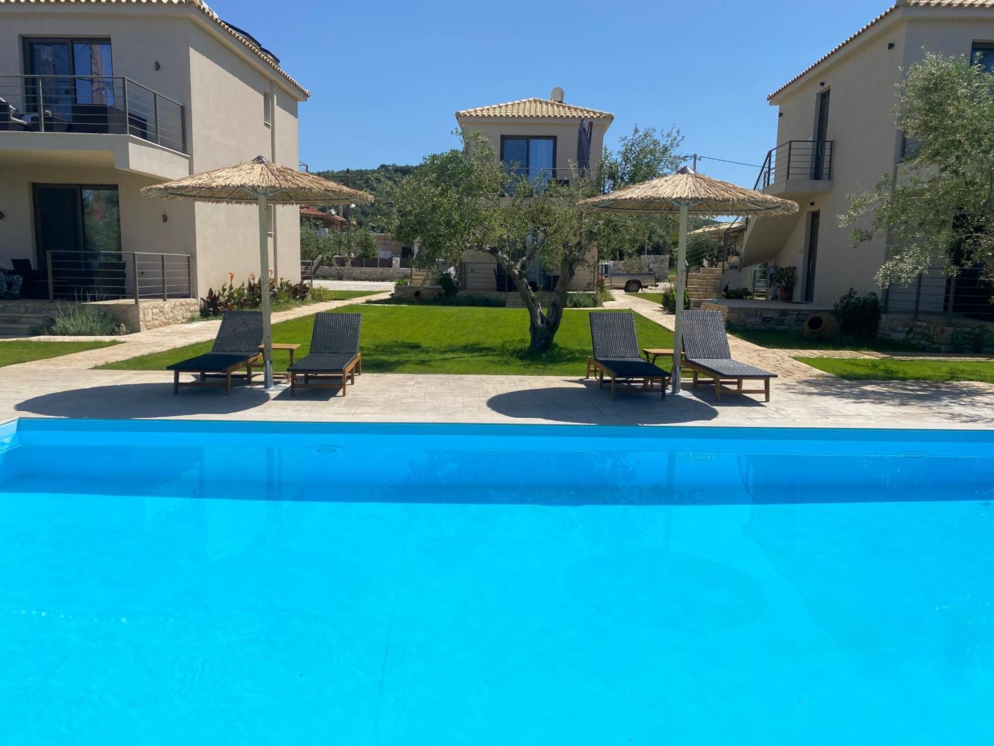 Three Charites Resort Gialova Bagian luar foto
